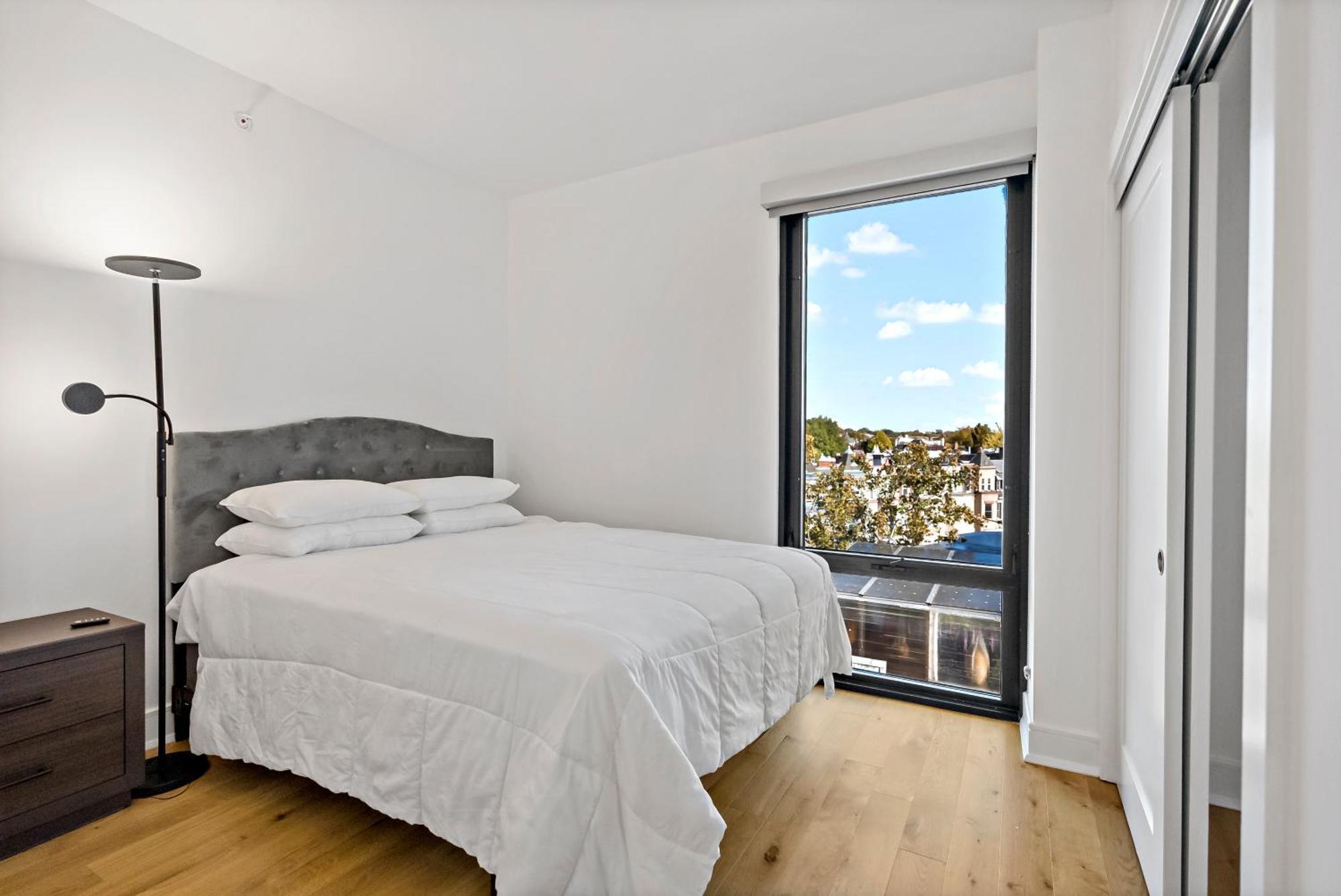 Pure Voyage Shaw Aparthotel Washington Ngoại thất bức ảnh